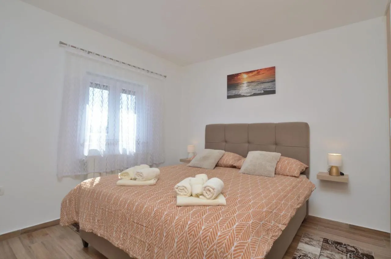 Nedeščina Villa Daris