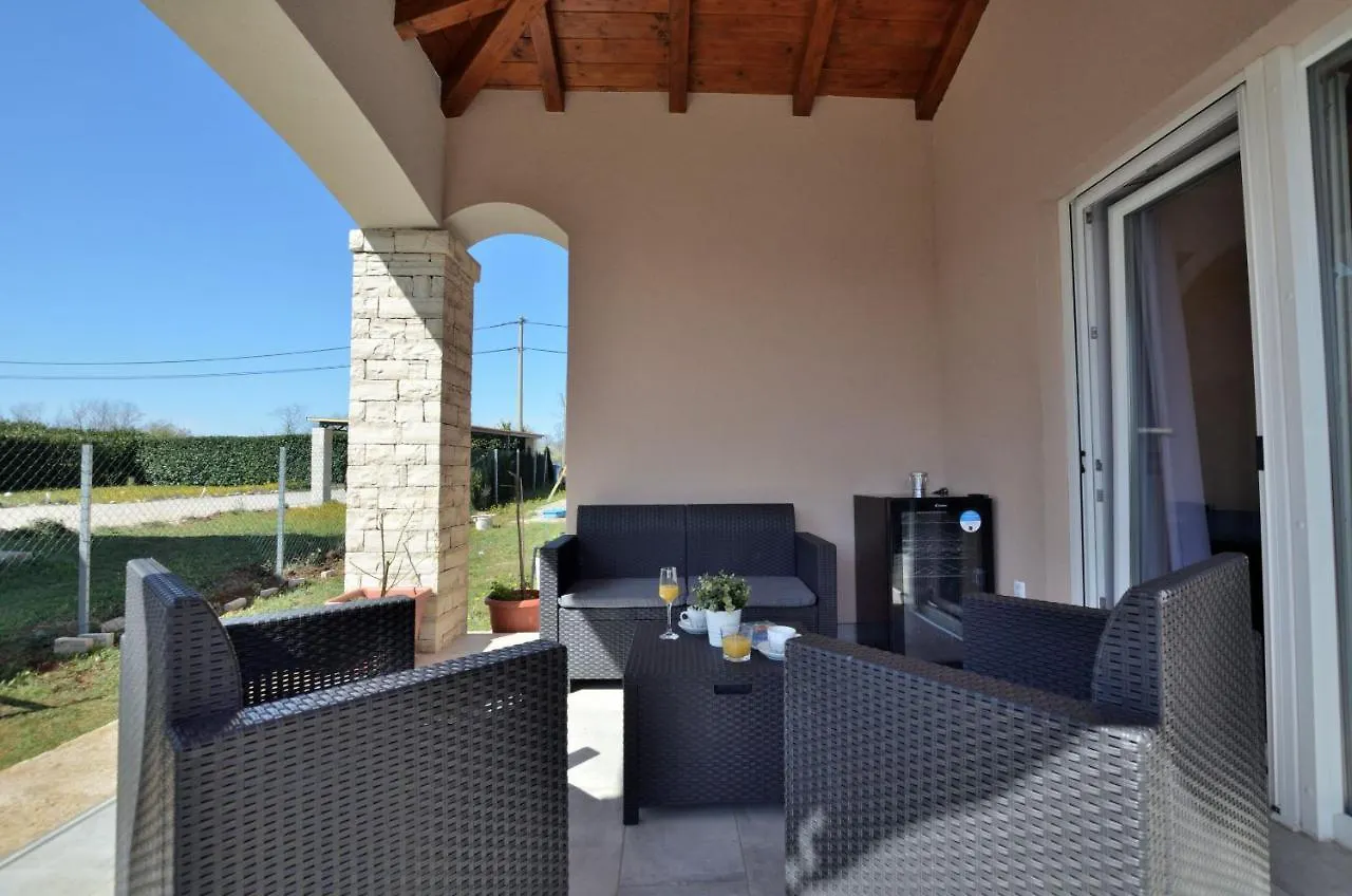 Nedeščina Villa Daris קרואטיה