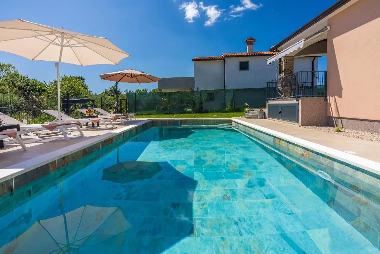 Villa Daris Nedeščina